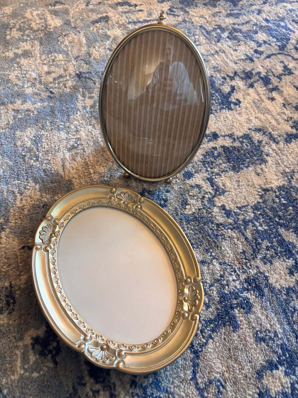 Vintage cottage Core Decorel Gold Oval Picture Frames Set of 2